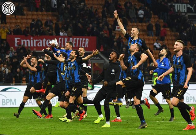  AC米兰德比战告捷，红黑军团稳固联赛前三席位