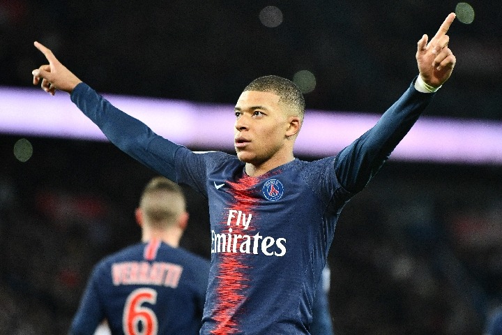  巴黎圣日耳曼主场完胜，法甲领头羊位置稳固